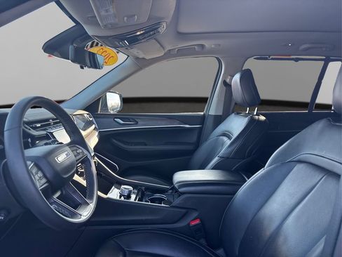 Used 2022 Jeep Grand Cherokee Limited 4xe w/ Luxury Tech Group II image 9