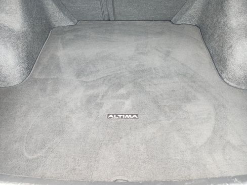 Used 2025 Nissan Altima 2.5 SV FWD image 32