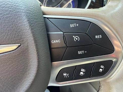 Used 2021 Chrysler Pacifica Limited w/ Premium & Safety Sphere Group AWD/4WD image 13