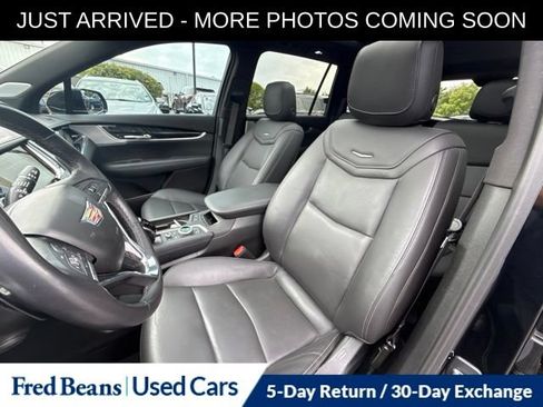 Used 2024 Cadillac XT6 Premium Luxury w/ Technology Package AWD/4WD image 17