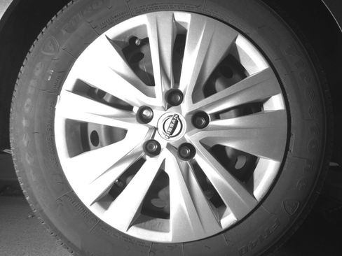Used 2025 Nissan Sentra S FWD image 15