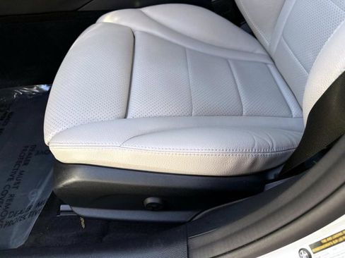 Used 2021 Mercedes-Benz C 300 Sedan image 18