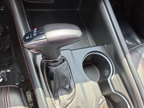 Used 2024 Dodge Durango GT RWD image 17