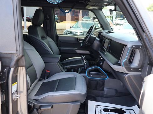 Used 2022 Ford Bronco Black Diamond AWD/4WD image 22