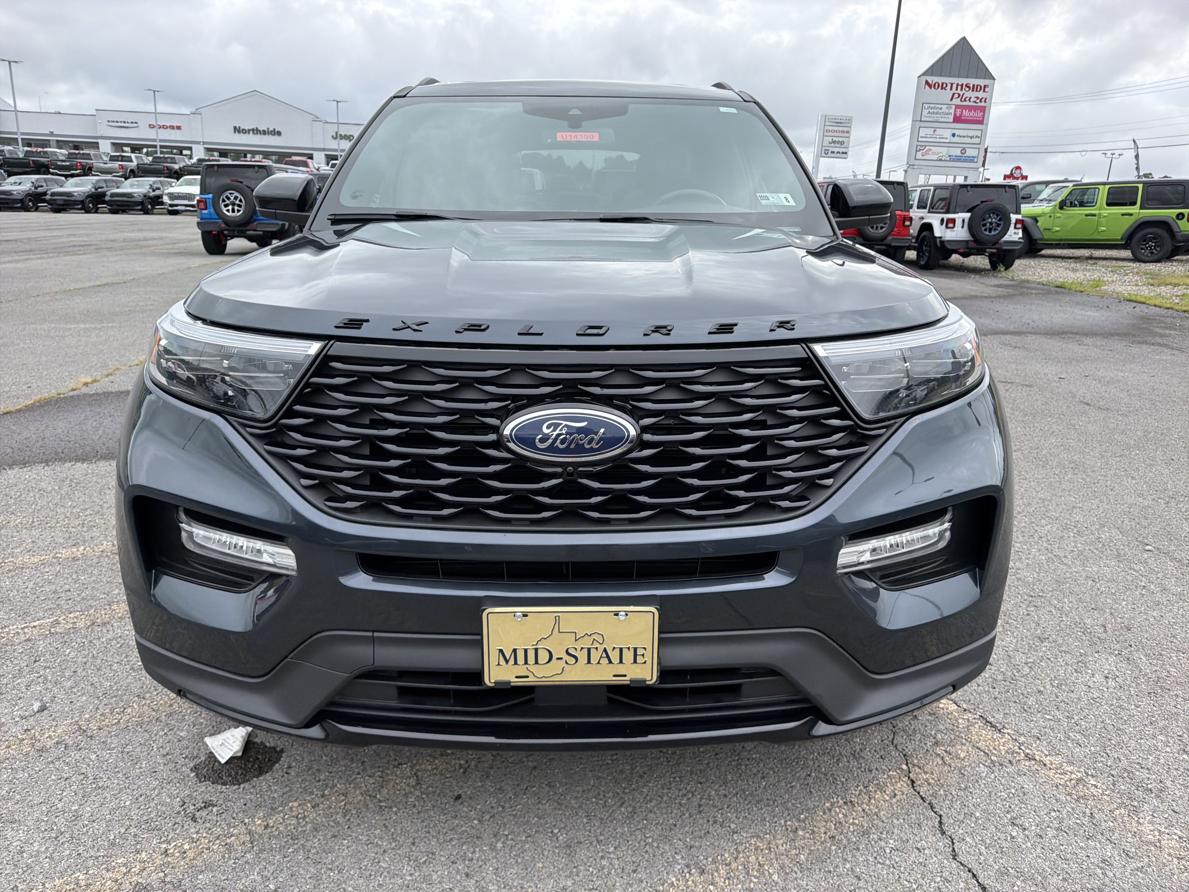 Used 2023 Ford Explorer ST-Line w/ Class IV Trailer Tow Package AWD/4WD image 12