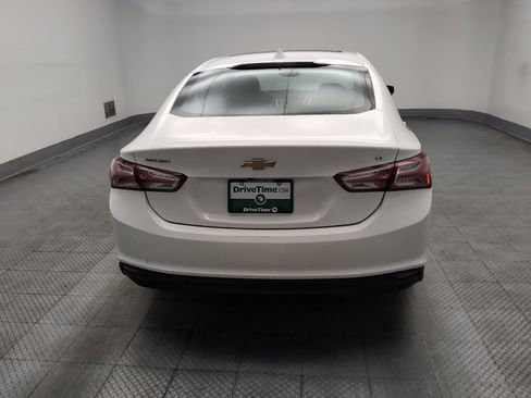Used 2021 Chevrolet Malibu LT FWD image 7