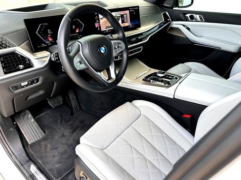 Certified 2023 BMW X7 xDrive40i w/ Premium Package image 14