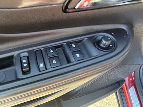 Used 2017 Buick Encore Essence FWD image 9