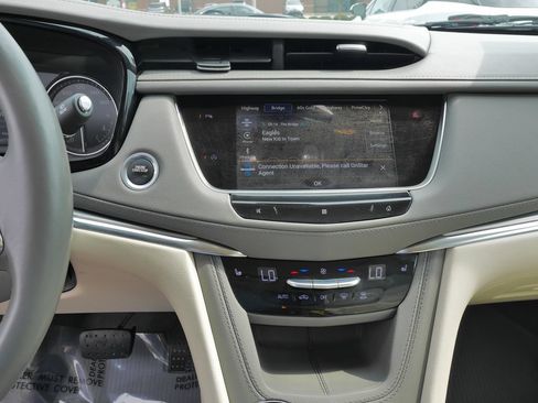 Used 2021 Cadillac XT5 Premium Luxury w/ LPO, Floor Liner Package FWD image 29