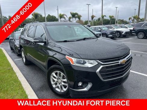 Used 2020 Chevrolet Traverse LT FWD image 3