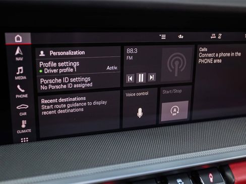 Used 2020 Porsche 911 Carrera 4S image 32