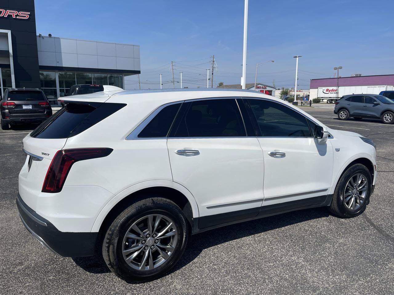 Used 2021 Cadillac XT5 Premium Luxury FWD image 8