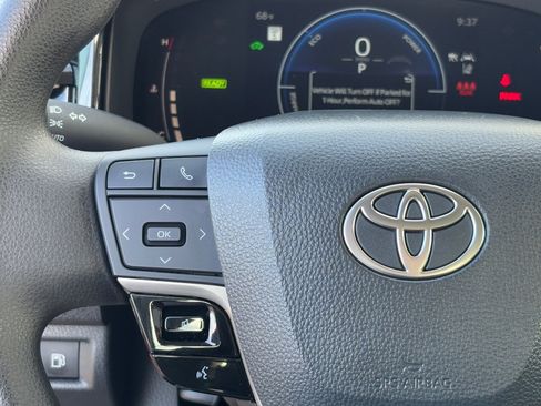 Certified 2025 Toyota Camry LE image 22