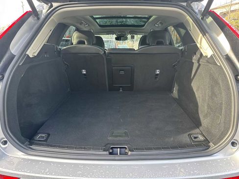 Used 2025 Volvo XC60 B5 Core w/ Climate Package image 14