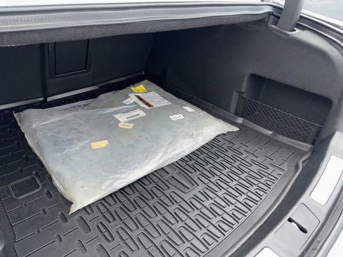 Used 2020 Lincoln Continental Black Label w/ Rear Seat Amenities Package image 39