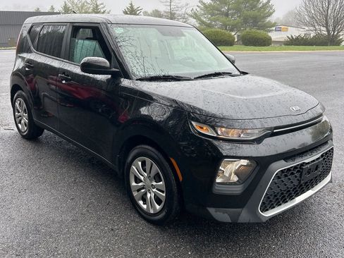 Used 2020 Kia Soul LX image 4