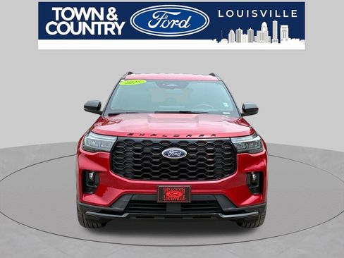 Used 2025 Ford Explorer ST-Line w/ ST-Line Street Pack AWD/4WD image 22