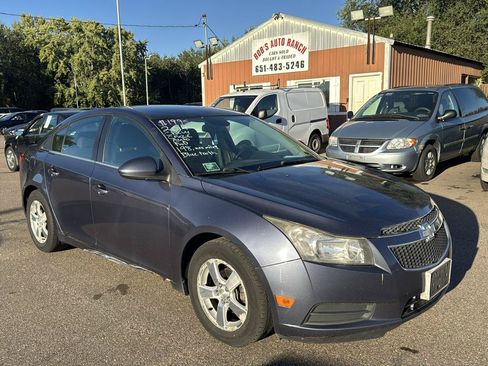 Used 2014 Chevrolet Cruze LT FWD image 3