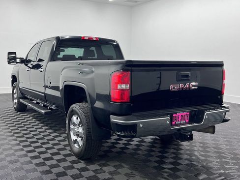 Used 2019 GMC Sierra 3500 SLT w/ Suspension Package, Off-Road AWD/4WD image 3