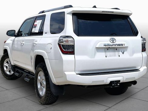 Used 2022 Toyota 4Runner SR5 Premium w/ Moonroof Package AWD/4WD image 12