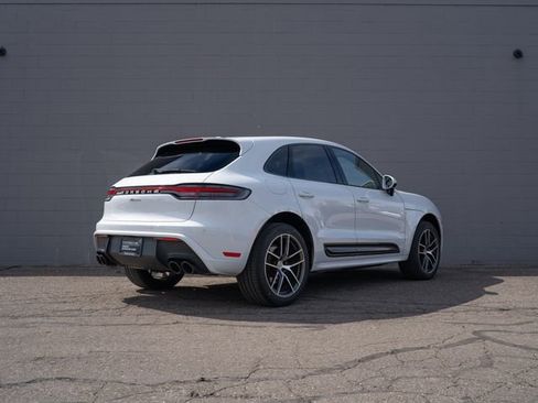 Certified 2025 Porsche Macan image 7