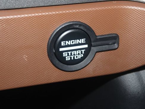 Used 2024 Ford Bronco Outer Banks AWD/4WD image 39