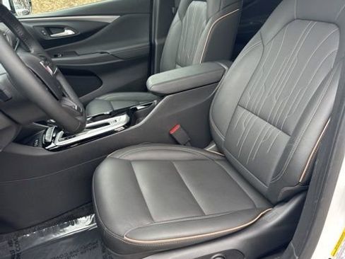 Used 2025 Buick Envista Avenir image 37