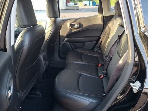Used 2020 Jeep Compass Limited AWD/4WD image 9