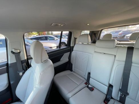 Used 2025 Hyundai Santa Fe SEL image 44