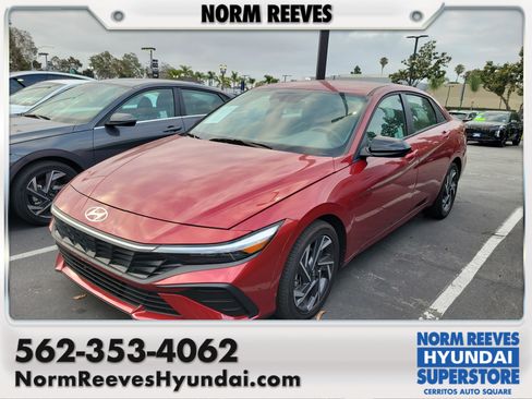 Certified 2025 Hyundai Elantra SEL FWD image 1