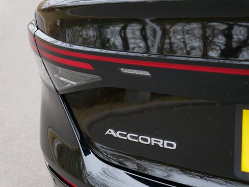 Certified 2025 Honda Accord EX-L image 17