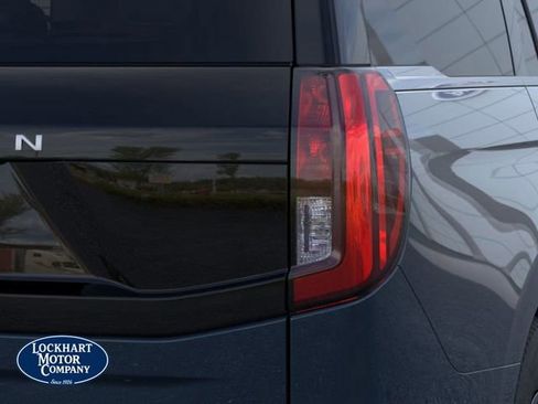 New 2026 Ford Expedition Active image 21