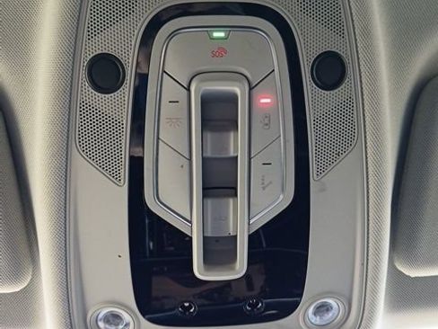 Used 2022 Audi Q8 Premium Plus image 27