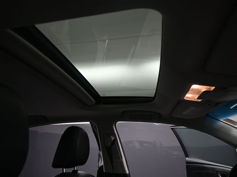 Used 2016 Toyota Avalon XLE Premium image 21