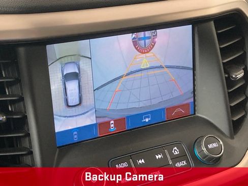 Used 2018 GMC Acadia Denali w/ Technology Package AWD/4WD image 4