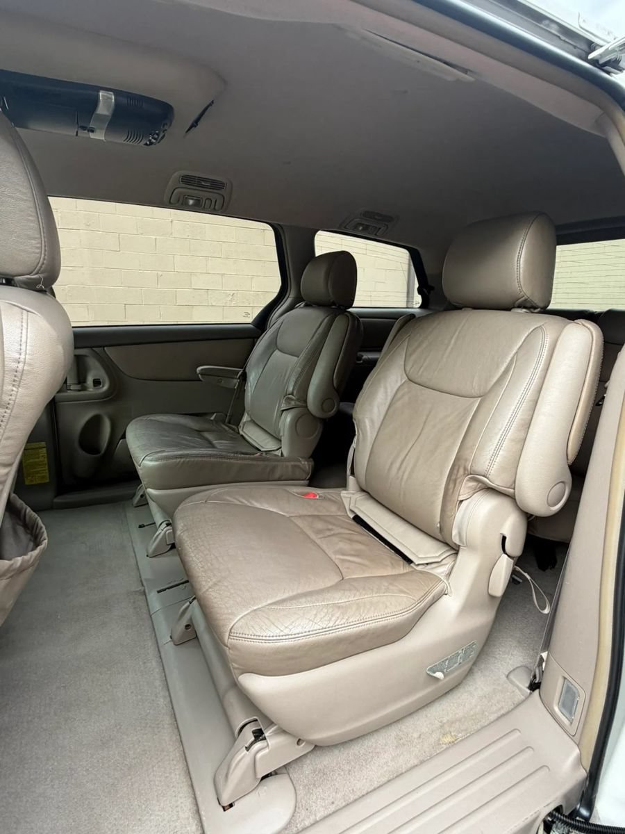 Used 2004 Toyota Sienna XLE FWD image 12