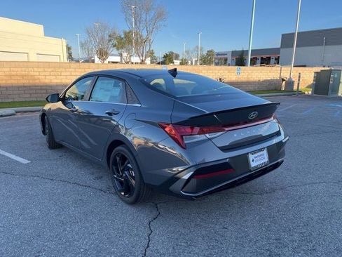 New 2026 Hyundai Elantra SEL Sport Premium image 3