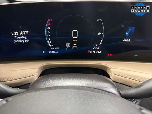 Used 2025 Cadillac XT4 Premium Luxury w/ Technology Package image 17