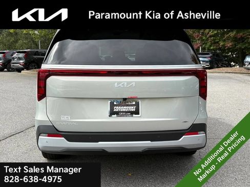 New 2026 Kia Carnival EX FWD image 5