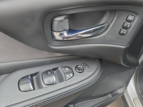 Used 2023 Nissan Murano SL w/ Cargo Package image 14