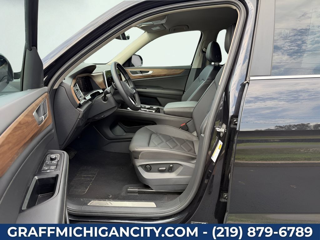 Used 2026 Volkswagen Atlas SE AWD/4WD image 11