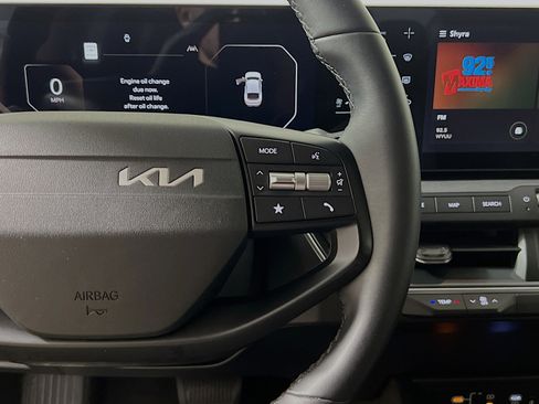Used 2025 Kia K4 EX image 20