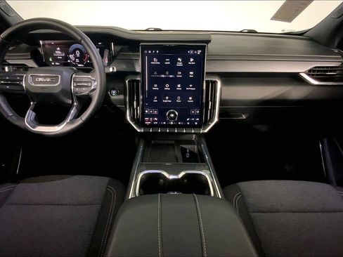 Used 2025 GMC Acadia Elevation image 15