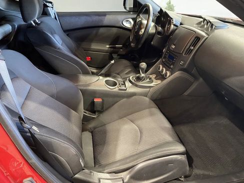 Used 2019 Nissan 370Z Coupe image 6