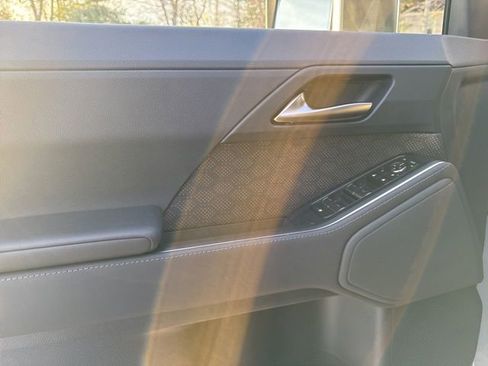 Used 2025 Lexus GX 550 image 18