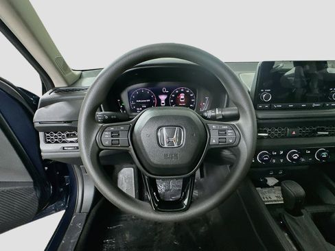 Used 2025 Honda Accord SE image 10