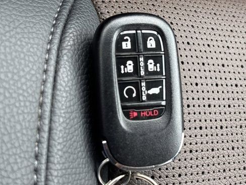 Used 2025 Honda Odyssey Elite image 53