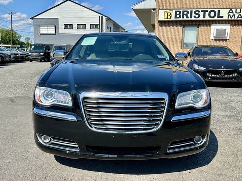 Used 2014 Chrysler 300 AWD w/ Driver Convenience Group image 2