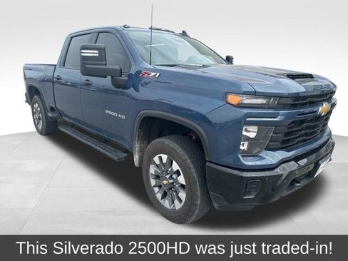 Used 2025 Chevrolet Silverado 2500 Custom w/ Custom Value Package AWD/4WD image 1
