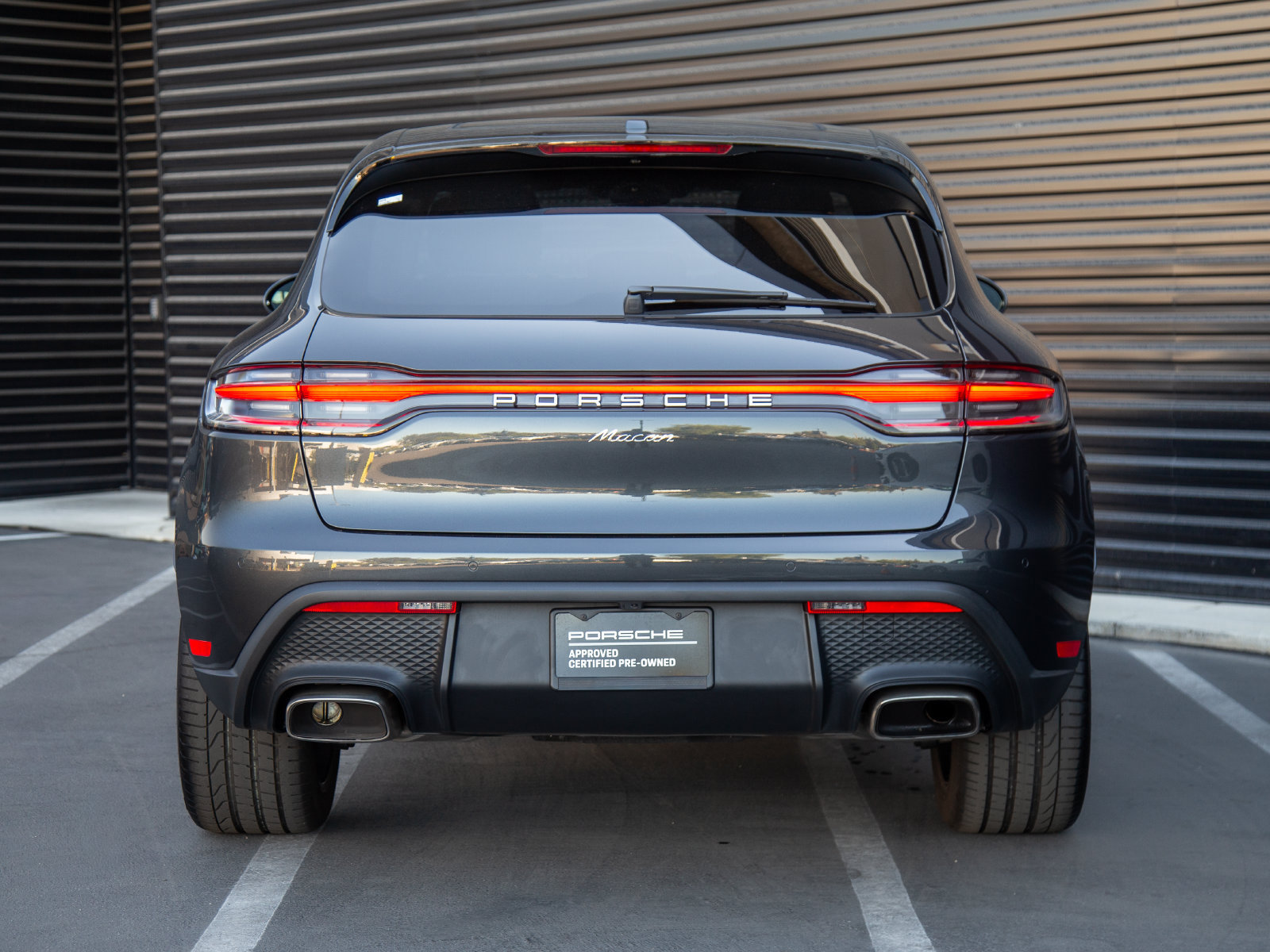 Used 2026 Porsche Macan AWD/4WD image 6